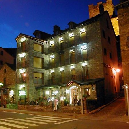 Apartamentos Gabarre ブロト エクステリア 写真