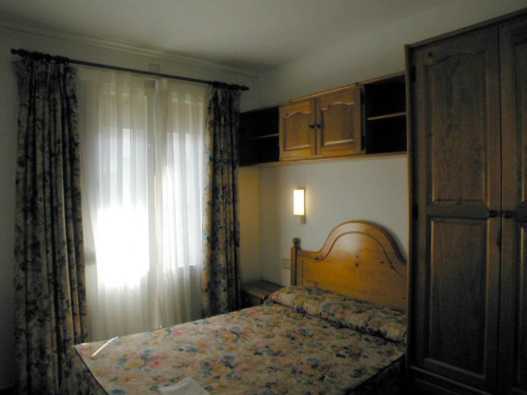 Apartamentos Gabarre ブロト エクステリア 写真