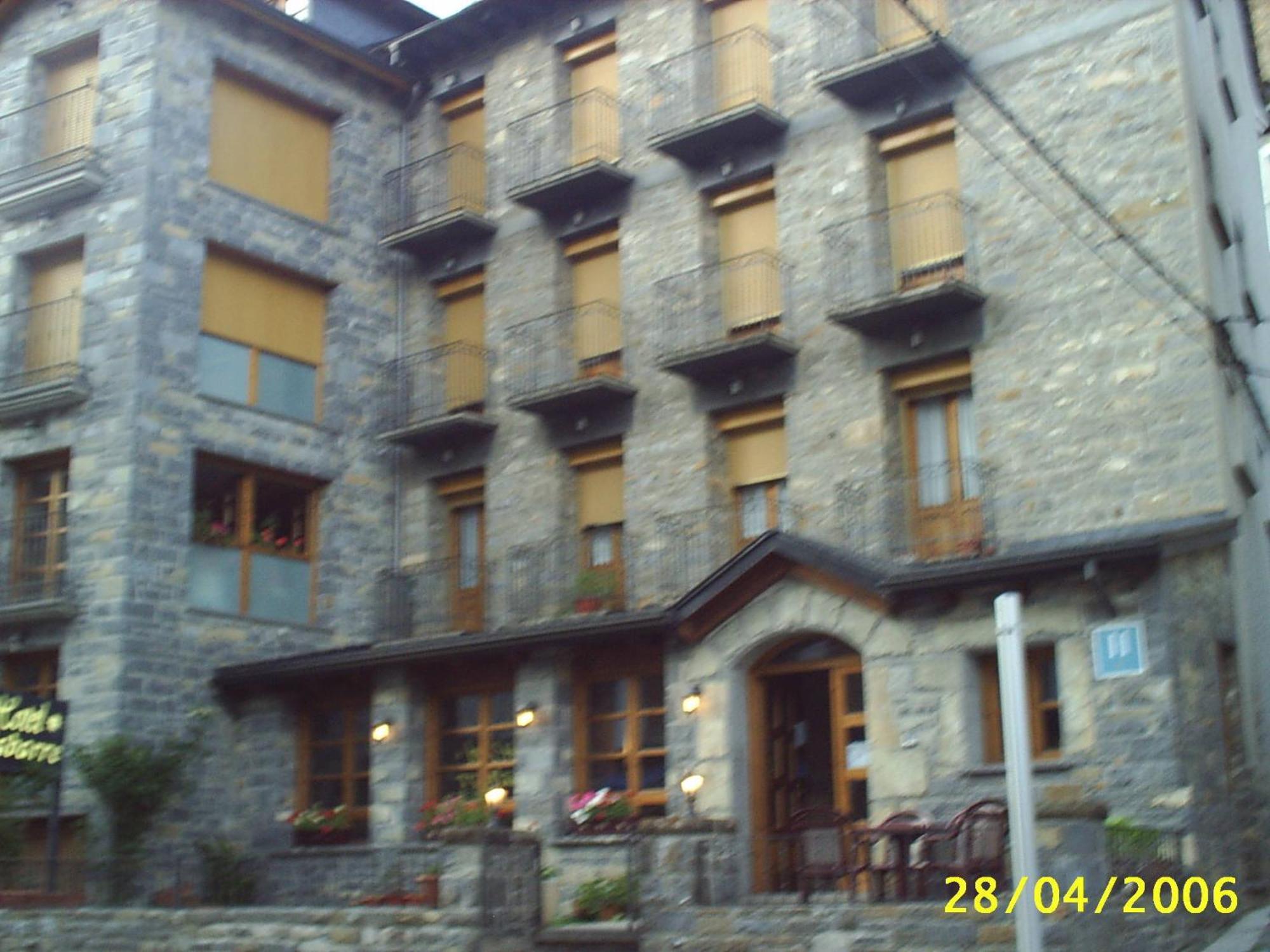 Apartamentos Gabarre ブロト エクステリア 写真